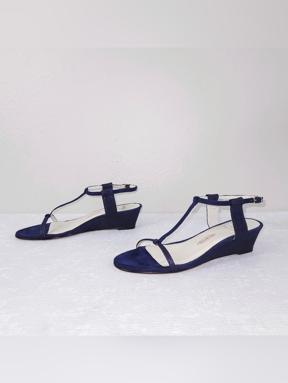 Amalfi Rangoni Strappy Wedge Sandals US 8  T-Strap Open Toe Heels